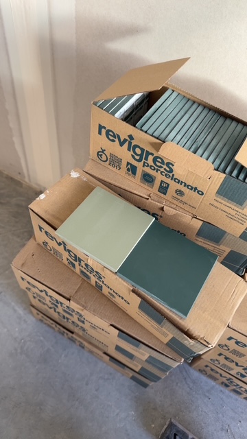 CjUKMVNuYXBjaGF0LzEzLjY0LjMuMCAoaVBob25lMTYsMTsgaU9TIDE4LjYuMjsgZ3ppcCkgAg==